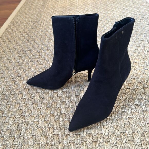 NEW Without Box Larroude Mini Kate Black Suede Pointy Toe Bootie 7 - Picture 7 of 7